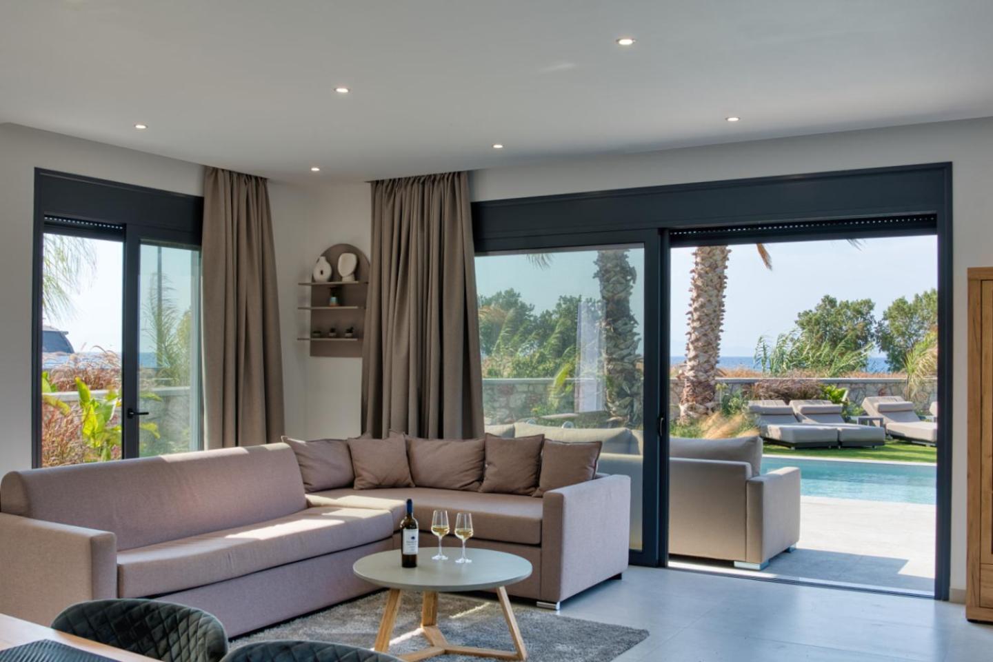 Penélope Beachfront Villa Kremastí Exterior foto